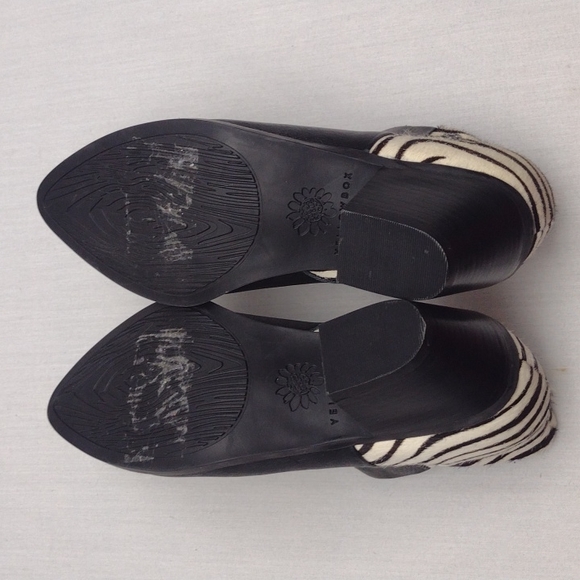 Yellow box ankle boot - Picture 4 of 4